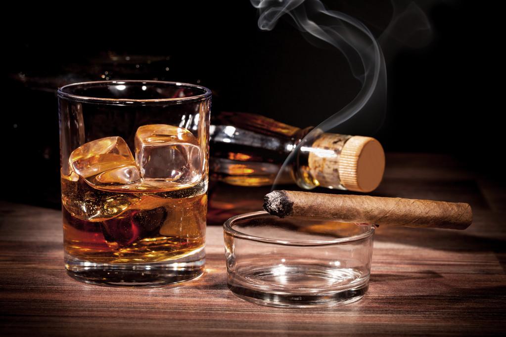 威士忌配雪茄怎么样好喝，威士忌配雪茄怎么样好喝吗